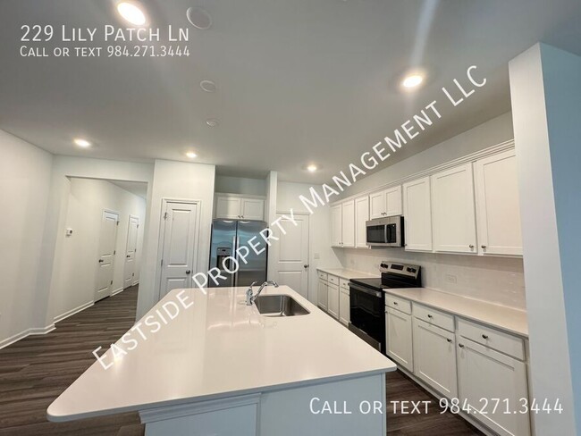 Building Photo - 229 Lily Patch Ln