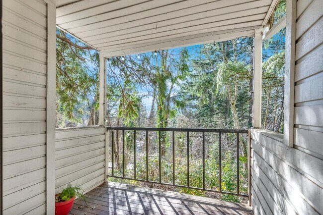 Foto del edificio - 264 Cervantes Cir