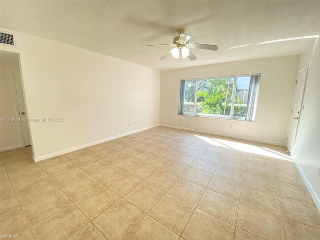 Building Photo - 2 br, 1 bath House - Biscayne Beach