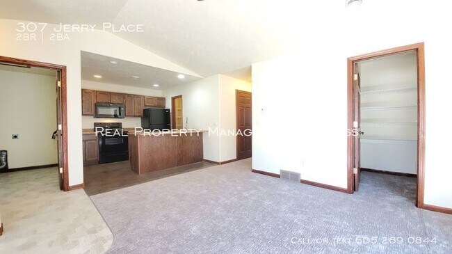 Building Photo - 307 Jerry Pl