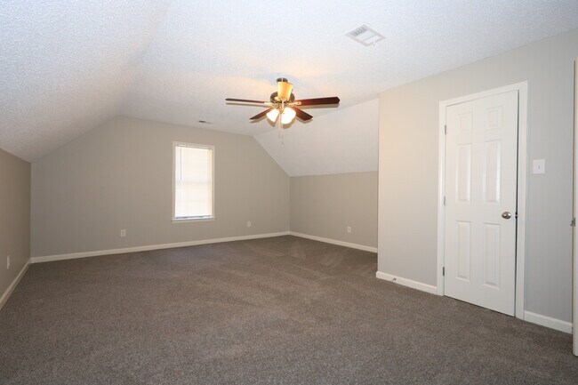 Building Photo - 3891 Oak Forest Dr