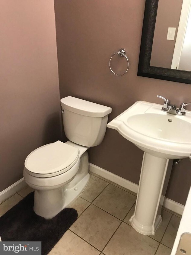 Foto principal - 8362 Uxbridge Ct