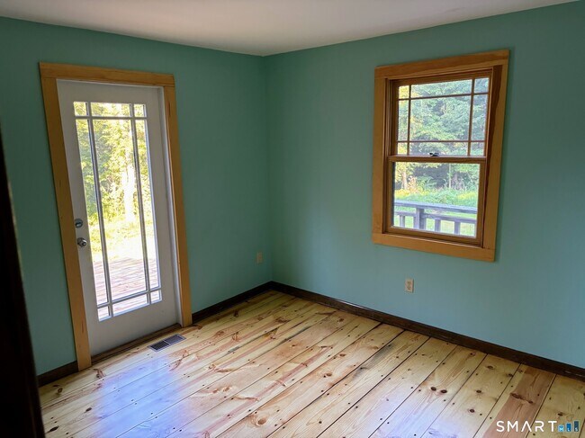 Building Photo - 47 Comstock Ave