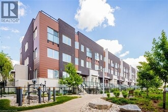 Building Photo - 780 Sheppard Ave E