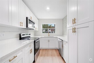 Building Photo - 14725 SW 107th Terrace