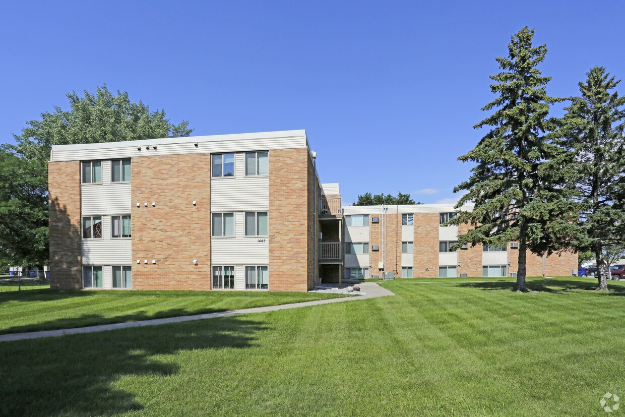 Prairie One Apartments in Fargo, ND
