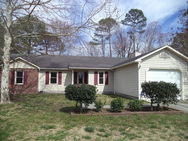 Building Photo - 3 BR 2 BA in Midway Park