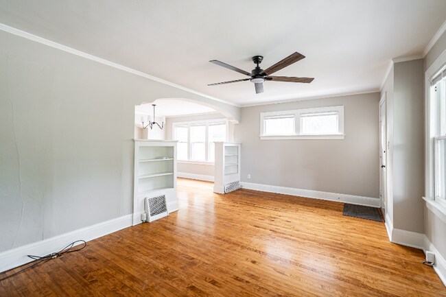 Foto del edificio - 4800 N Bartlett Ave