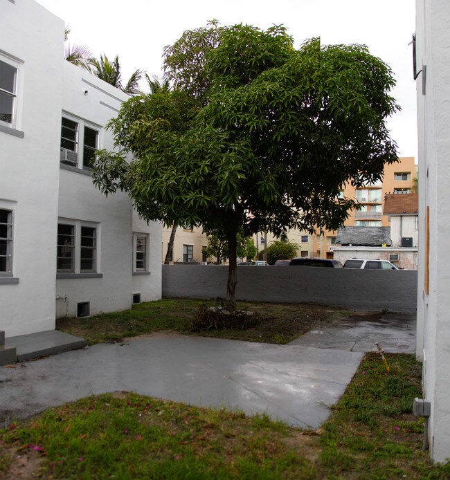  - 120 SW 5th Ave