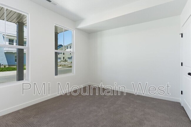Building Photo - 1866 Red Twilight Ln