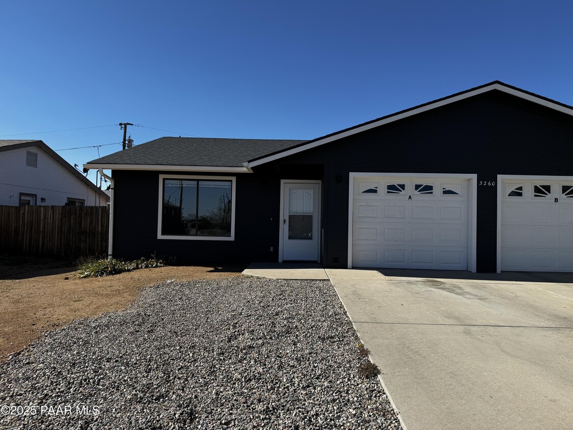 Primary Photo - 3260 N Greg Dr