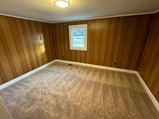 Foto del edificio - 4 Bedroom Brick House - Vouchers Accepted