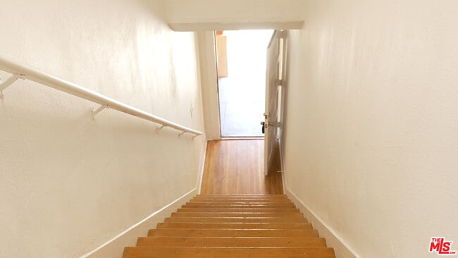 Foto del edificio - 843 N Coronado St