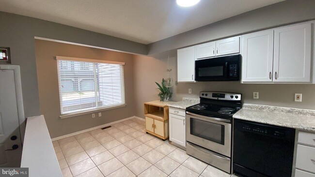Foto del edificio - 5447 Vantage Point Rd