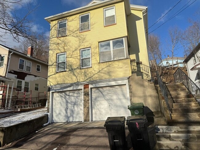 Building Photo - 126 Walnut St