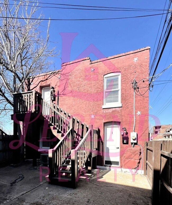 Building Photo - 2615 Victor St