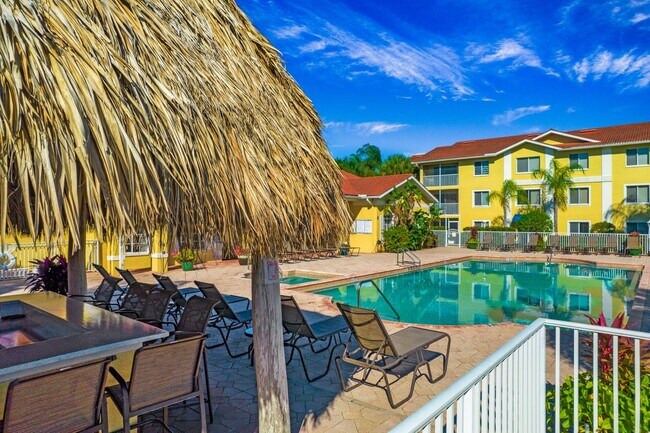 Foto del edificio - 8271 Key Royal Cir