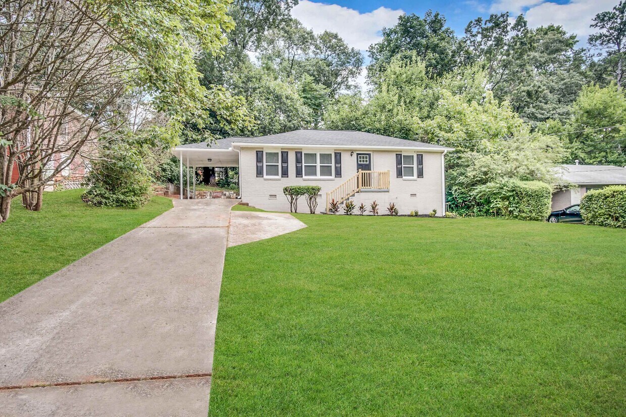 2504 Brentwood Rd, Decatur, GA 30032 House Rental in Decatur, GA