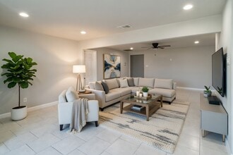 Building Photo - 11623 Rowan Ln