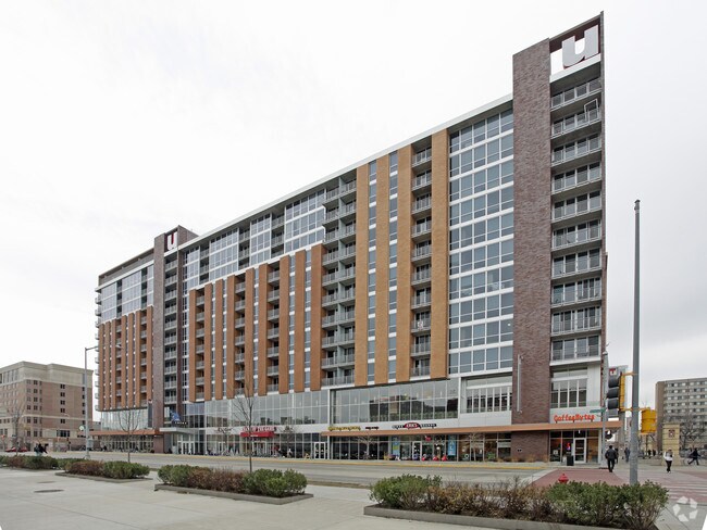 Lucky Apartments Madison Wi Building Photo Lucky