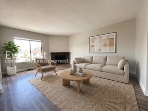 Building Photo - 6245 Bellota Dr