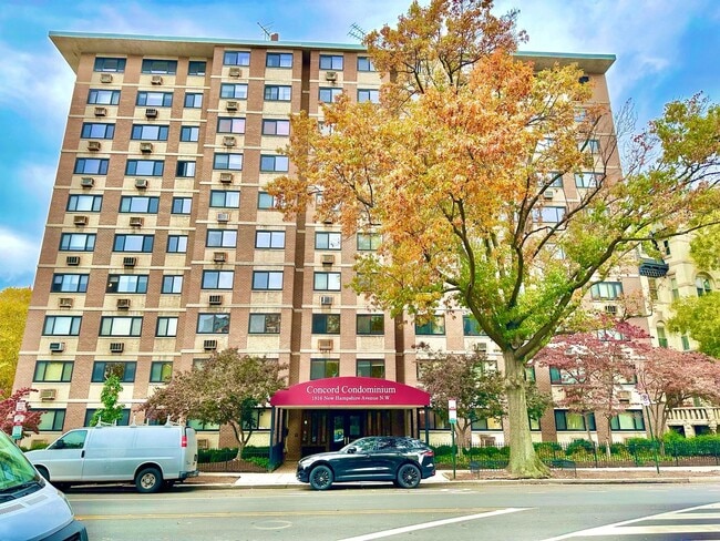 Spacious One Bedroom Condo In the Heart of Dupont - 17th/New Hampshire. - Spacious One Bedroom Condo In the Heart of Dupont - 17th/New Hampshire.
