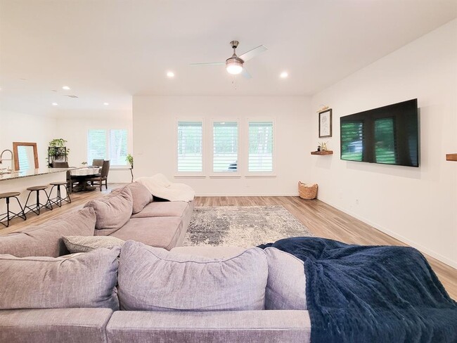 Foto del edificio - 129 Jim Hall Ln