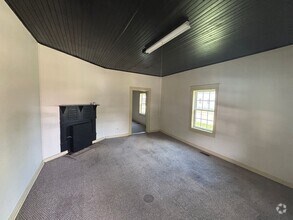 Building Photo - 212 S Lee St