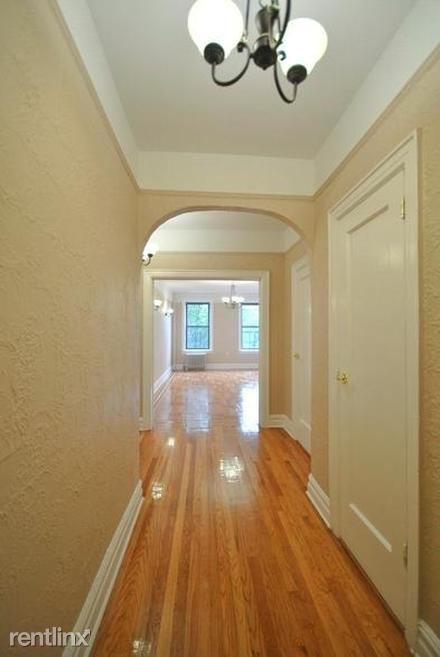 Building Photo - 1045 Saint Johns Pl