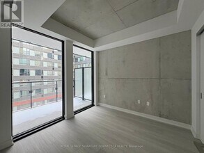 Building Photo - 284 King St E