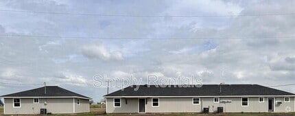 Building Photo - W. I-30