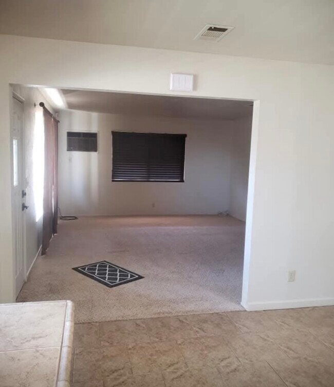 Foto del edificio - 12425 Riverside Rd