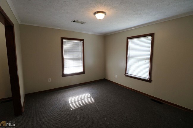 Foto del edificio - 6755 Dahlonega Hwy