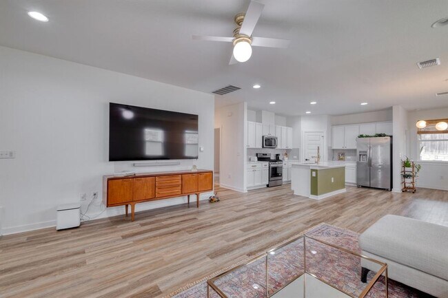 Foto del edificio - 10003 Baden Ln