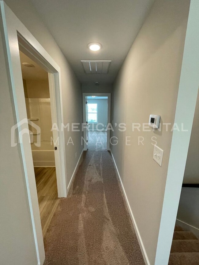 Building Photo - Home for Rent in Jasper, AL!!! Sign a 13-m...