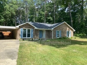 Building Photo - 220 Saddlebrook Trail