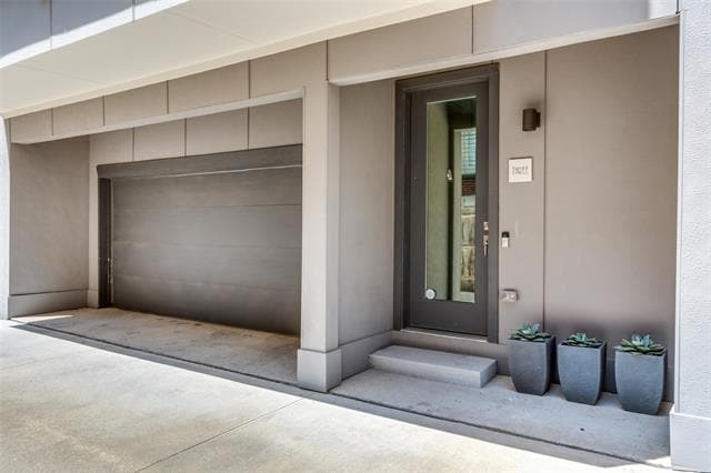 Building Photo - 5608 Lindell Ave