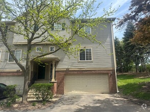 Building Photo - 211 Monarch Dr