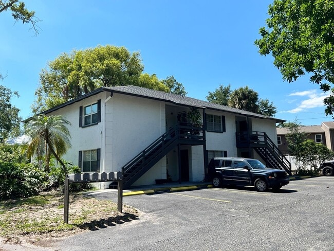 Photo - 2411 W Stroud Ave House