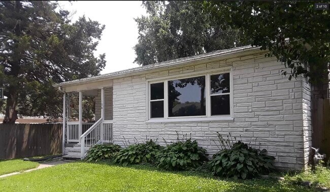 Foto del edificio - 106 N Long St