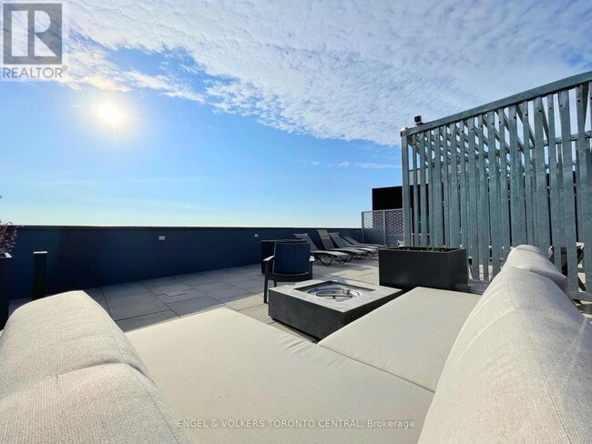 Photo du bâtiment - 90 Glen Everest Rd