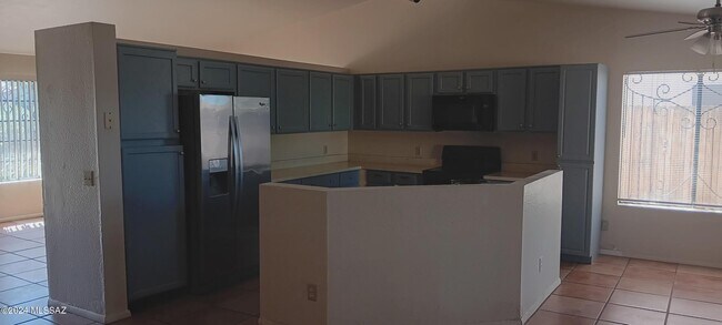 Building Photo - 5830 S Hillerman Dr