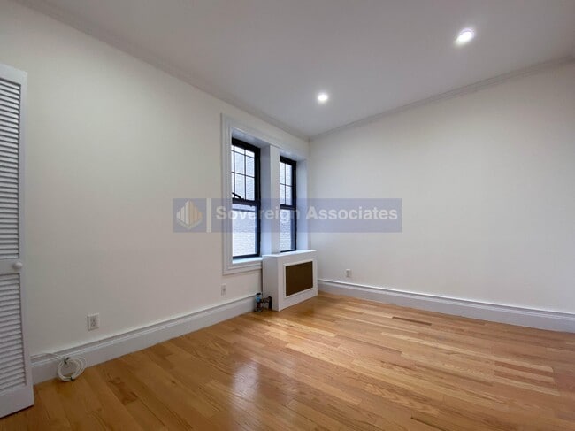 Building Photo - 63 Hamilton Terrace