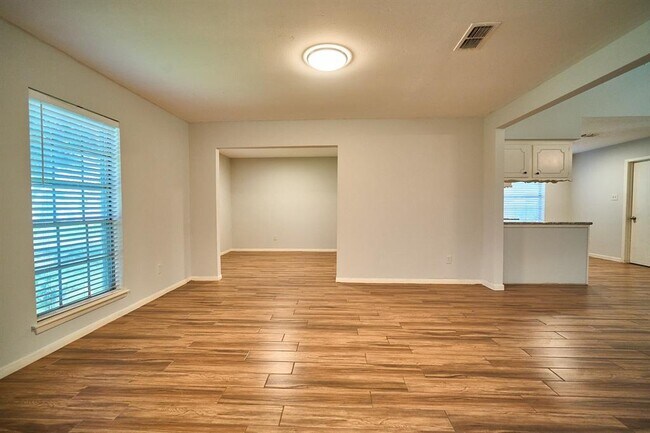 Building Photo - 9018 Stroud Dr