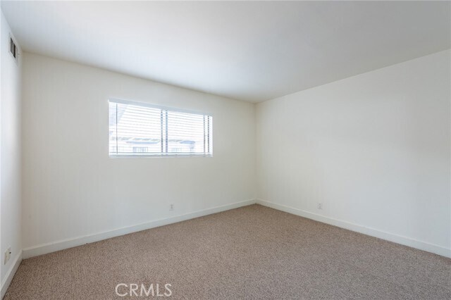 Building Photo - 10982 Roebling Ave