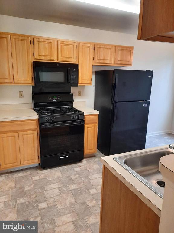 Building Photo - 117 Cardinal Ln