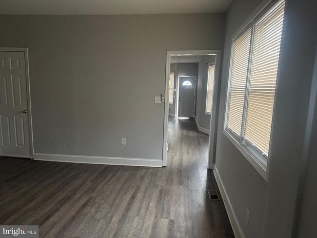 Foto del edificio - 1147 Indiana Ave