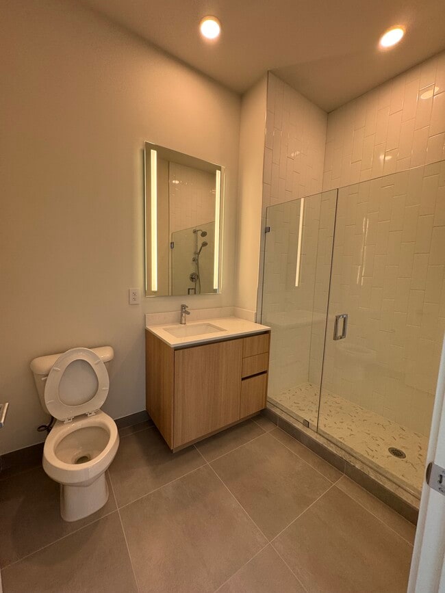 Building Photo - 144 NW 32nd St