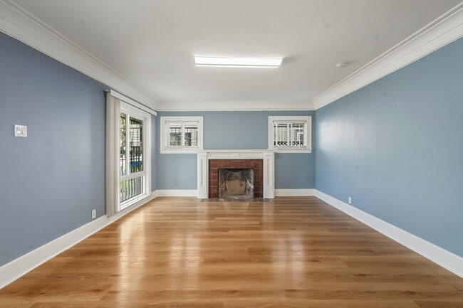 Foto del edificio - 1174 N Alexandria Ave
