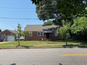 Building Photo - 3631 Johns St